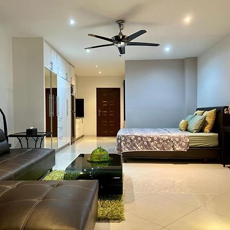 View Talay Condominium By Vlad Property Паттайя Номер фото